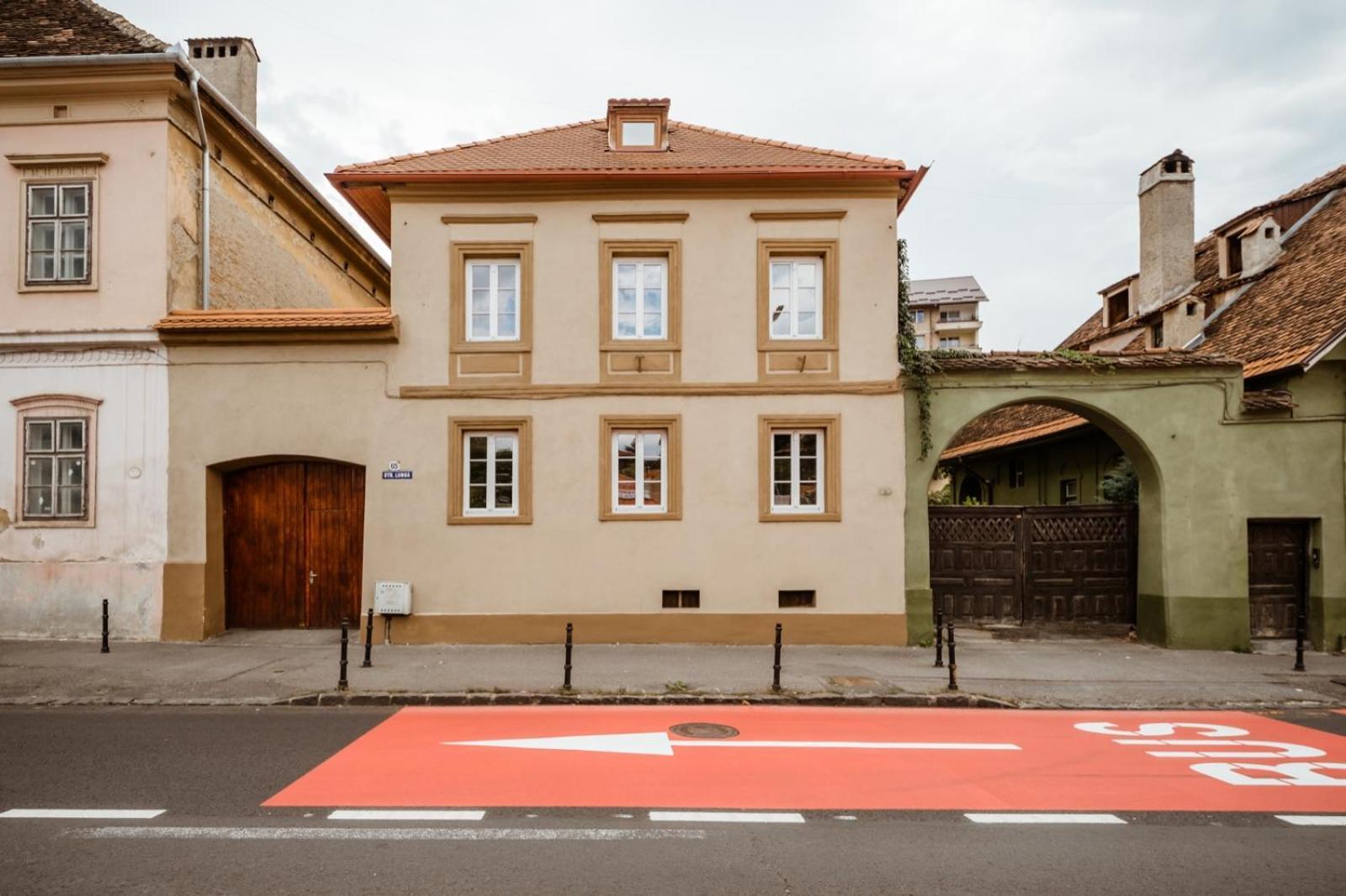 Evu Long Street Leilighet Braşov Eksteriør bilde